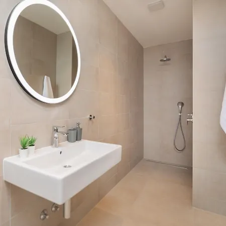 Vivi Rent - Old Olive Iv Villa