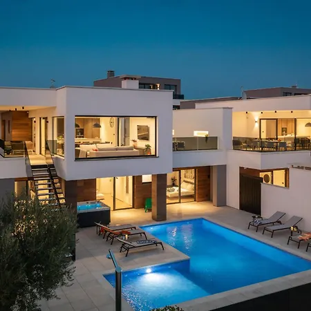 Vivi Rent - Old Olive Iv Villa