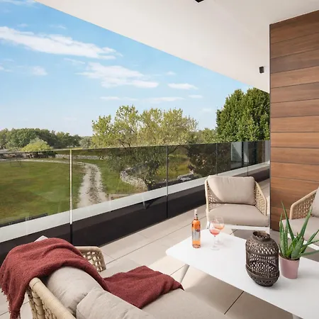 Vivi Rent - Old Olive Iv Villa