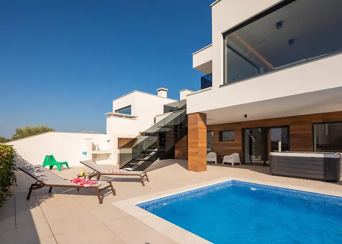 فيلة Vivi Rent - Old Olive Iv فودنيان